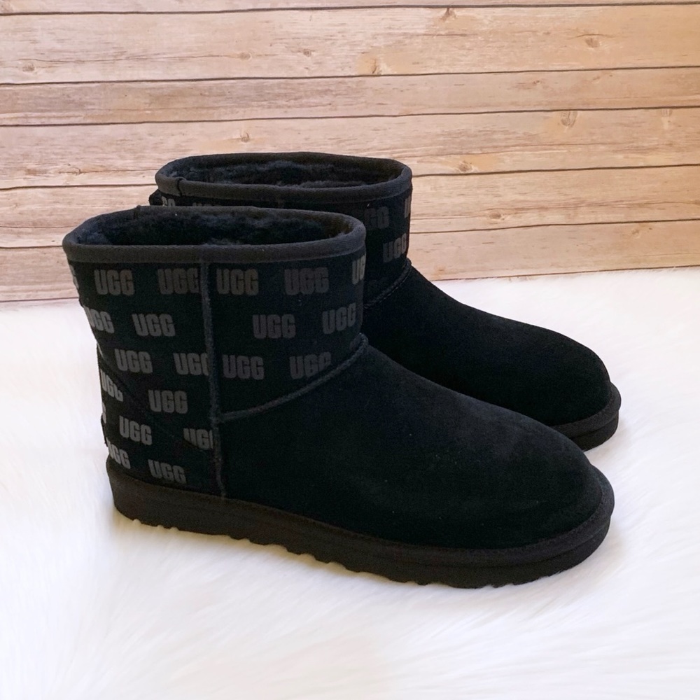 UGG Men’s Classic Mini II UGG Print Black Boots